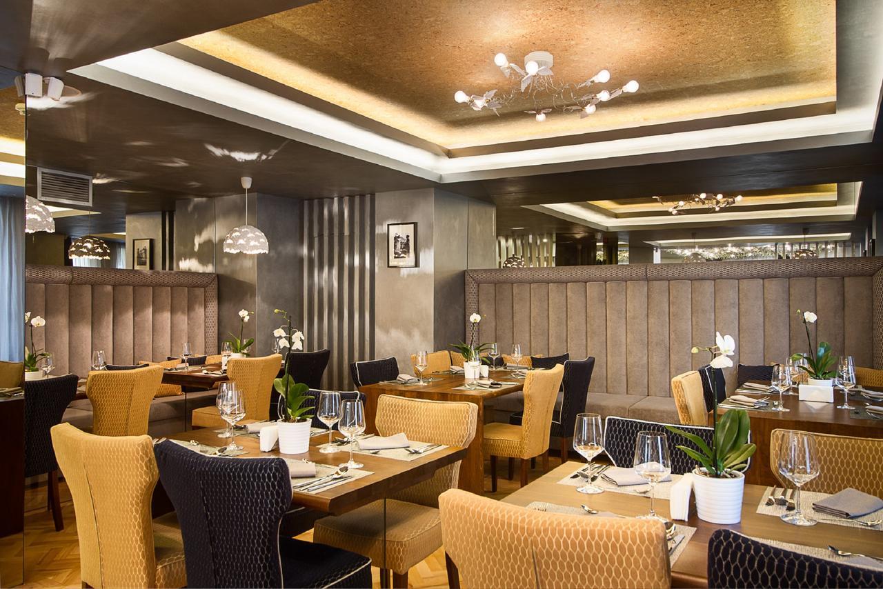 מלון Venis Boutique 4*